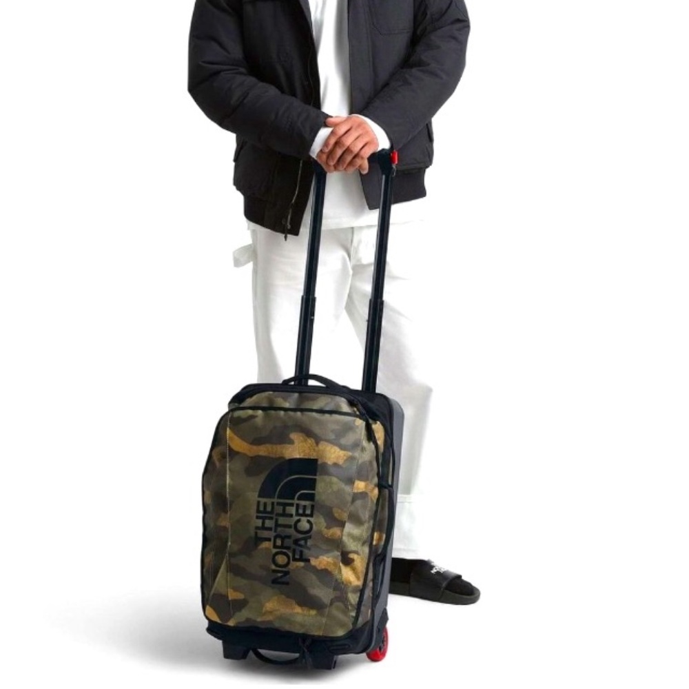 The North Face Rolling Thunder 22" Rolling Carry On Luggage, Grey Camo, EUC